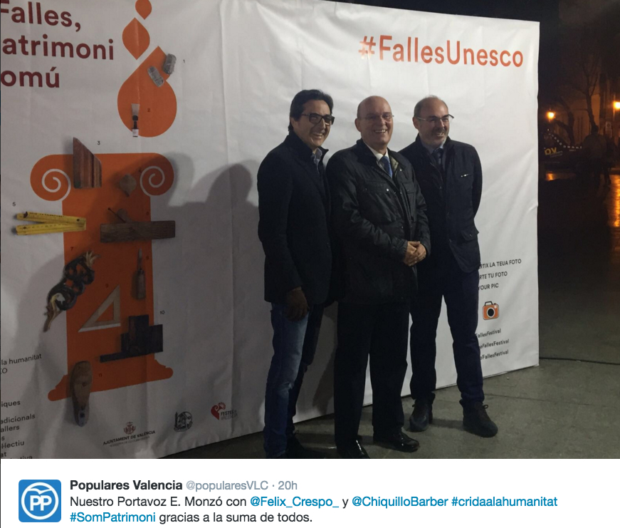 Tuit de @popularesVLC de Chiquillo junto a Félix Crespo y Eusebio Monzó tras el éxito fallero. 