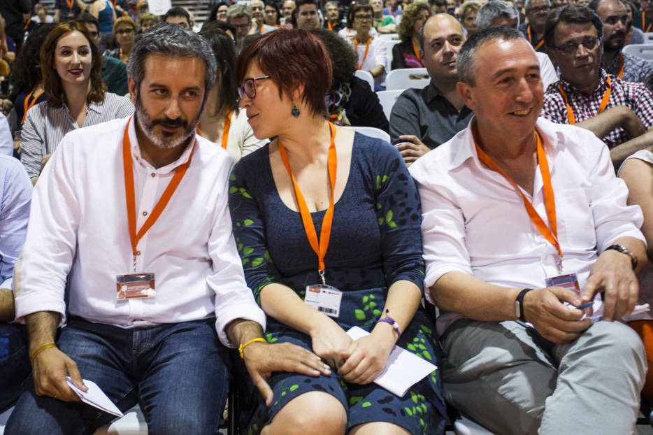 Rafa Carbonell, Àgueda Micó y Joan Baldoví en el VII Congrés del Bloc. EVA MÁÑEZ