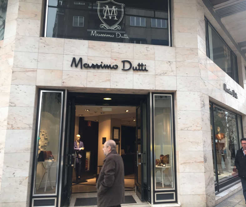 Tienda de Massimo Dutti en Colón 9