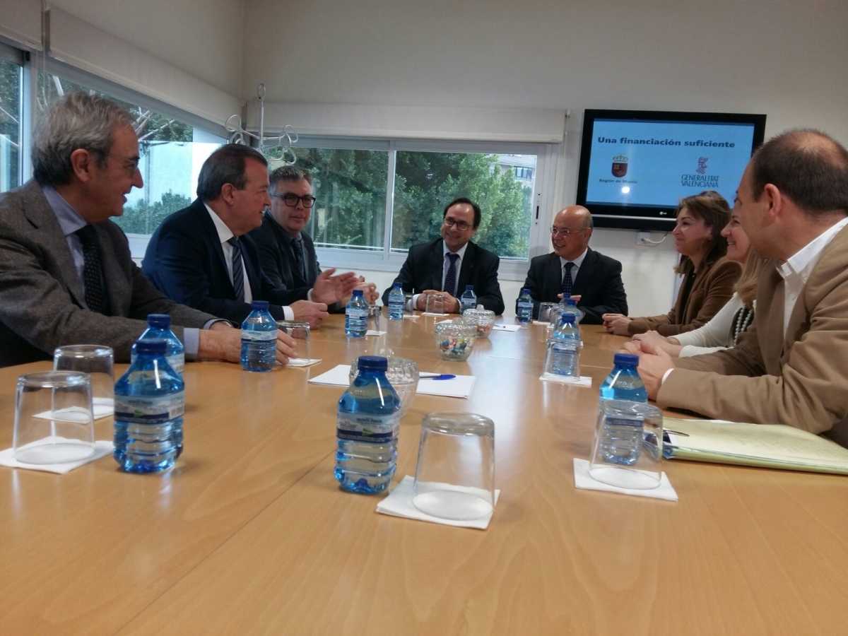 Reunión de ambas delegaciones en Murcia. Foto: GVA