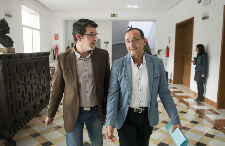 El presidente de la Diputación de Valencia, Jorge Rodríguez, y el diputado provincial Bartolomé Nofuentes. Foto: EVA MÁÑEZ