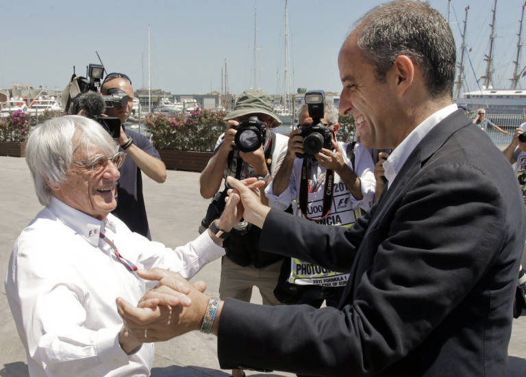 Bernie Ecclestone y Francisco Camps, el 25 de junio de 2011. Foto: EFE/LUIS VIDAL