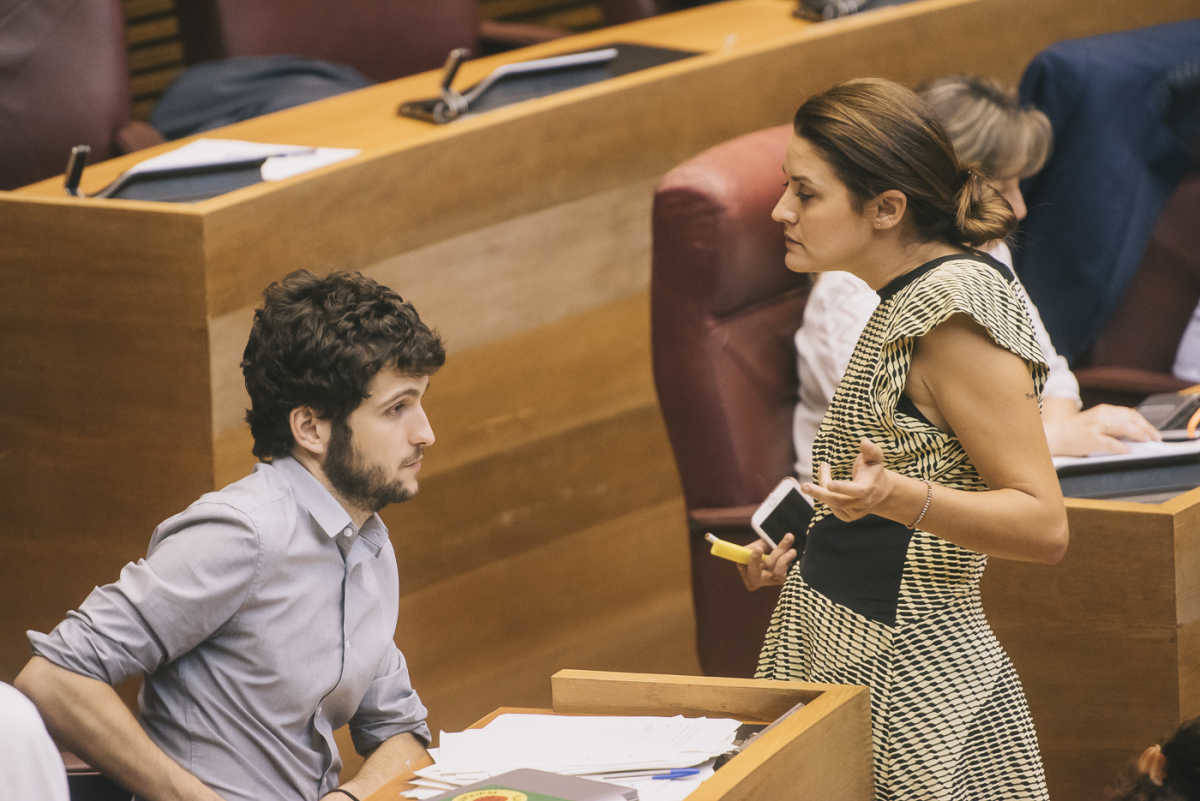 Antonio Estañ, síndic de Podemos, y Mireia Mollà, portavoz adjunta de Compromís. Foto: KIKE TABERNER