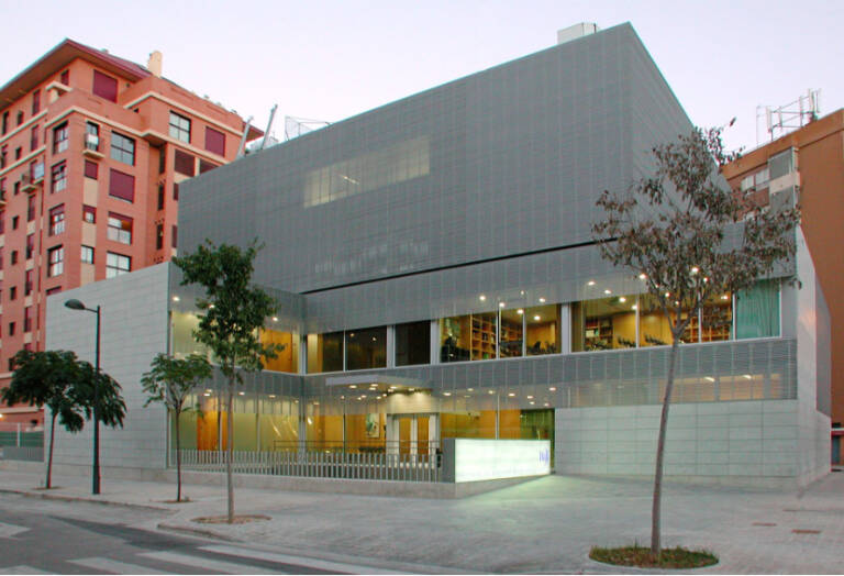 La primera clínica de IVI se abrió en Valencia en 1990.
