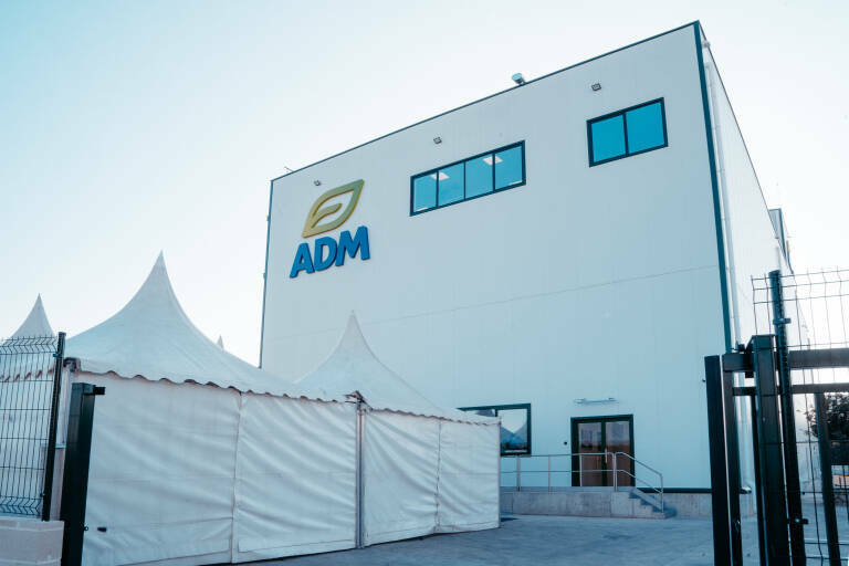  Fachada de la nueva planta de ADM en Carcaixent. Foto: ADM