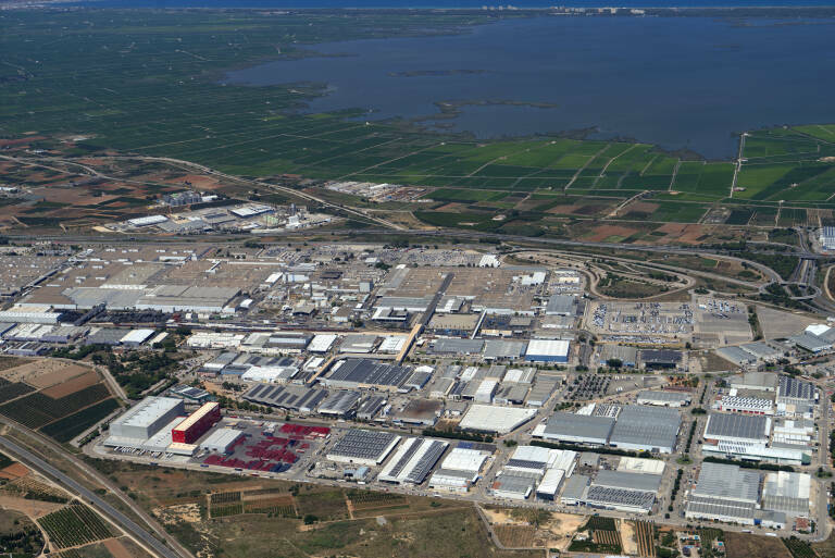 Vista aérea del área industrial de Almussafes. Foto: Ajuntament d'Almussafes