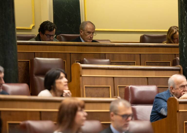 El escaño vacío de Ábalos durante una sesión de control al Gobierno. Foto. EDUARDO PARRA/EP