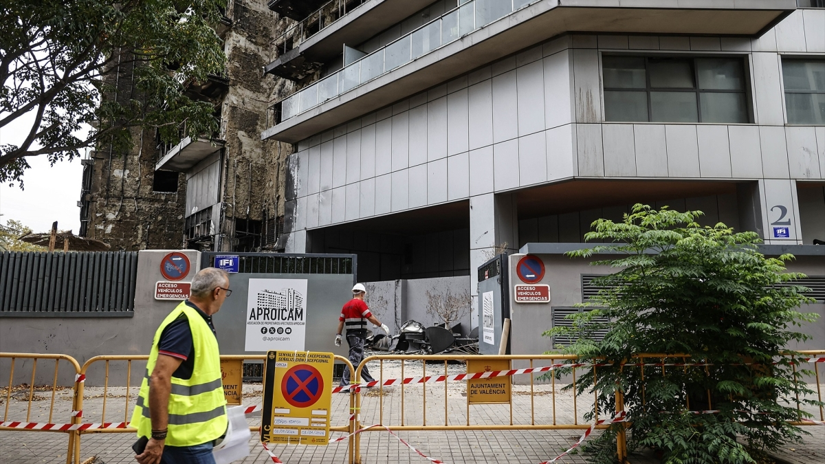 El Desescombro Del Edificio Incendiado De Campanar Acabar A Finales De