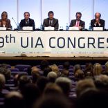 El ministro de Justicia, Rafael Catalá (centro), ha iangurado esta tarde en Valencia el 59º Congreso de la Unión Internacional de Abogados (UIA). (EFE/M. Bruque)