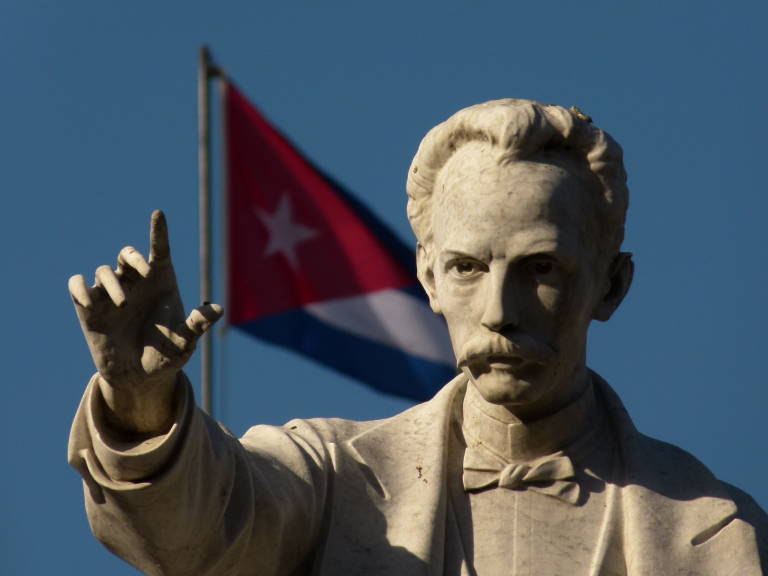 Una de las estatuas de Martí en La Habana (Wikimedia)