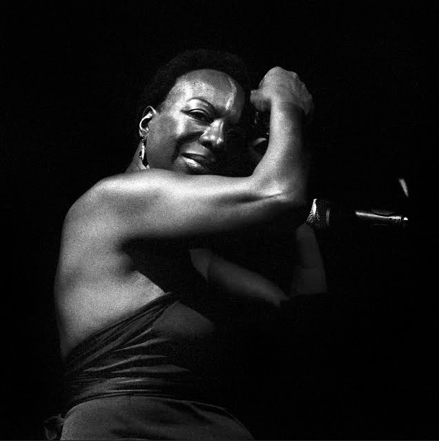 Foto: Jordi Vicent. Nina Simone. Plaza de Toros de Valencia. 1988.