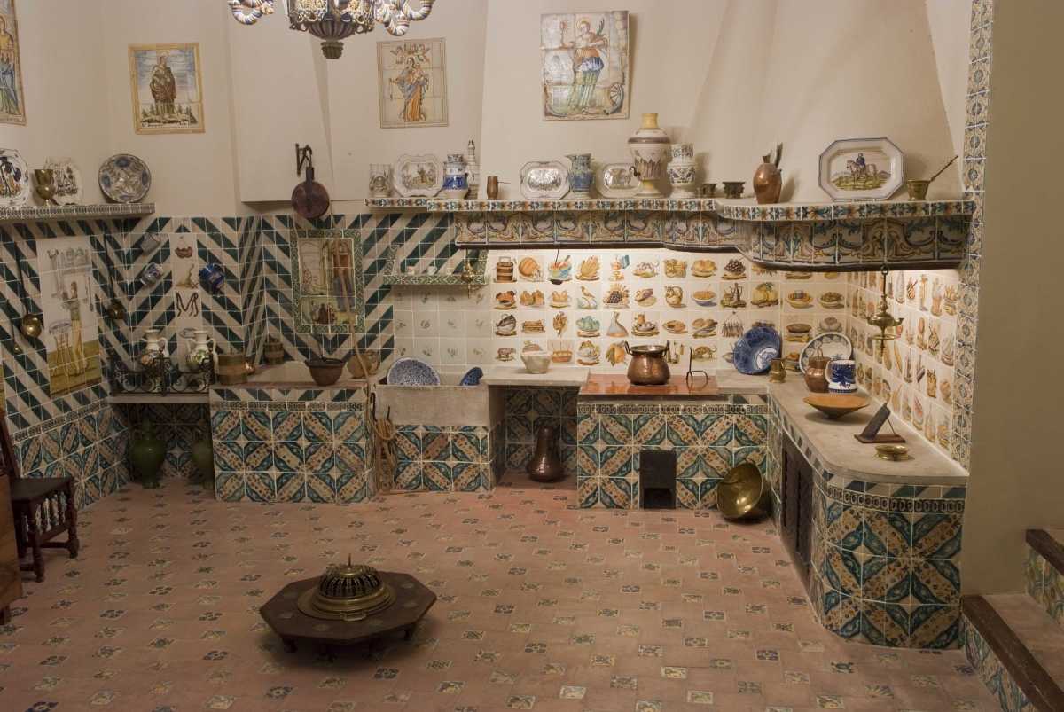 Cocina Valenciana siglo XVIII. Museo Nacional de Cerámica.