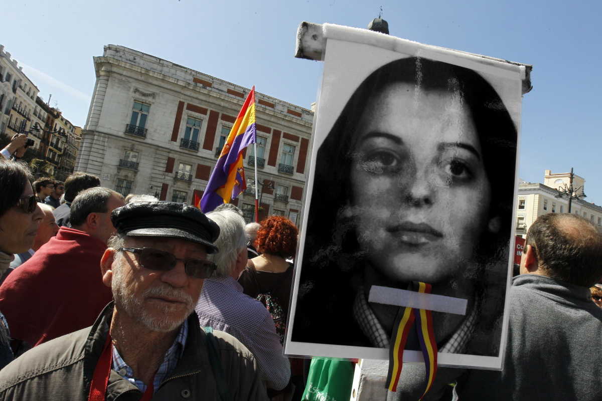 Homenaje, en 2013, a Yolanda González, joven que fue asesinada en 1980 por Emilio Hellín. Foto: EFE/Kote Rodrigo