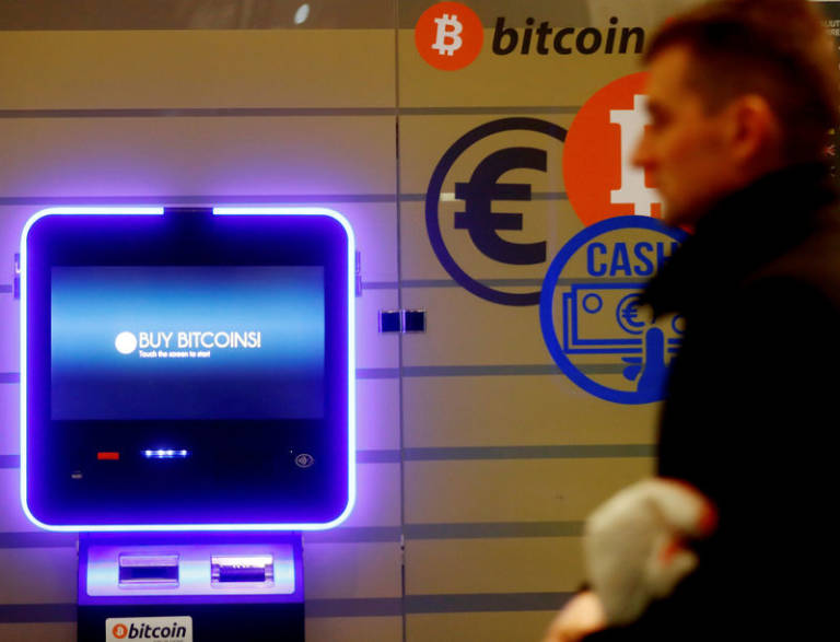 Máquina expendedora de bitcoins. Foto: EFE