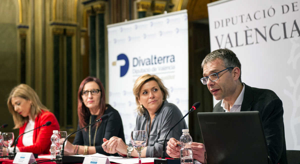 Miguel Ángel Ferri en un evento de Divalterra junto a Agustina Brines, Maria Josep Amigó y Rocío Briones. Foto: DIVAL