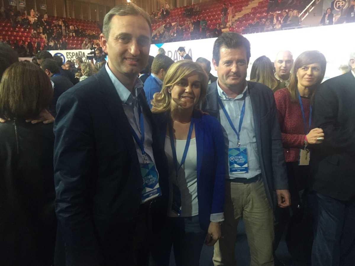 César Sánchez, Eva Ortiz y José Císcar en el 18º Congreso del PP de este sábado