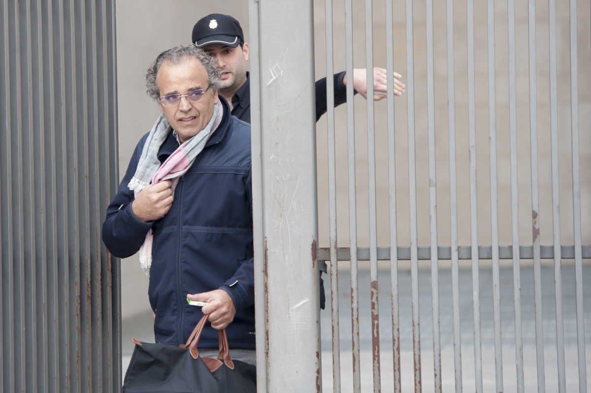 Sergio Blasco a la salida de la Ciudad de la Justicia. Foto: KIKE TABERNER