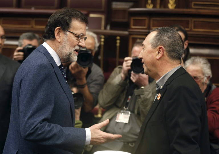 El presidente del Gobierno, Mariano Rajoy, y el portavoz de Compromís, Joan Baldoví. Foto: EFE
