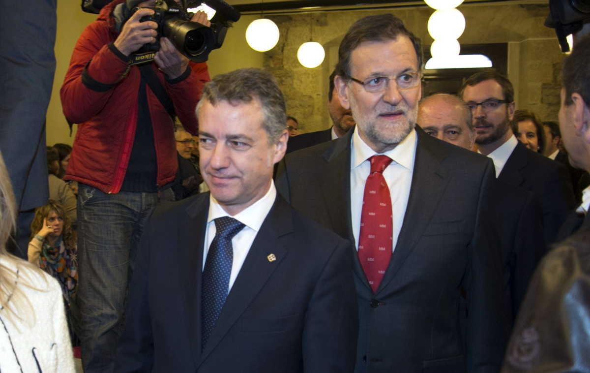 Íñigo Urkullu y Mariano Rajoy. Foto: EFE/ADRIÁN RUIZ DE HIERRO