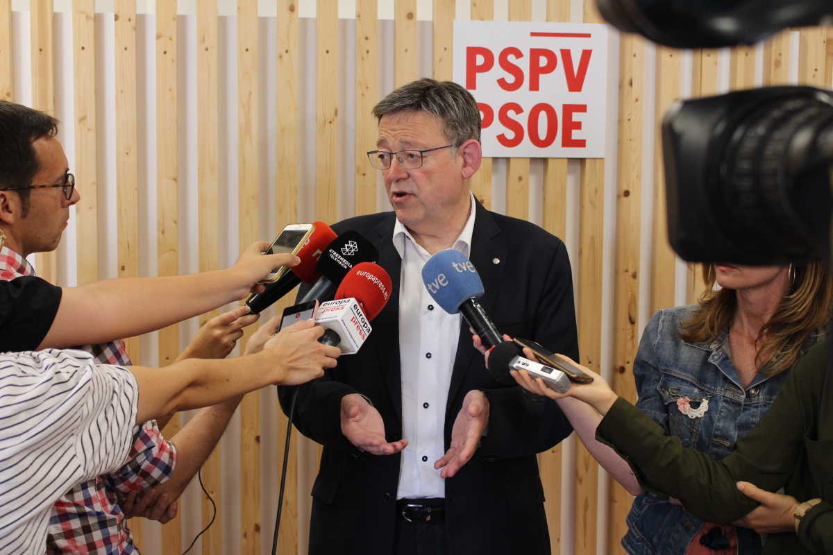 El líder del PSPV, Ximo Puig, en sus declaraciones previas a la Ejecutiva.