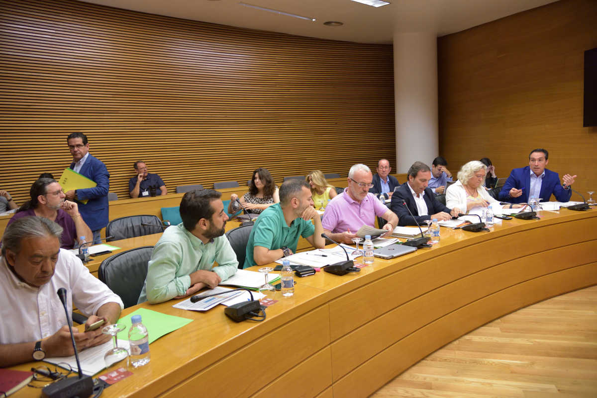 Comisión Coordinación, Organización y Régimen de las Instituciones de la Generalitat. Foto: CORTS