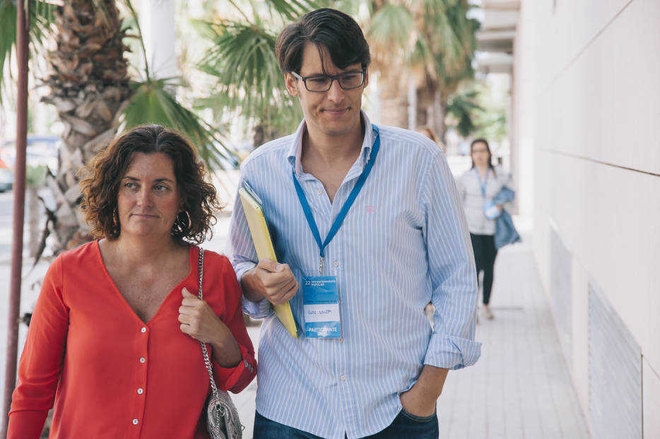 Beatriz Simón y Luis Salom en las proximidades de la interparlamentaria. Foto: KIKE TABERNER