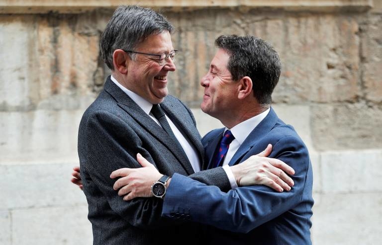 El presidente de la Generalitat, Ximo Puig, y su homólogo manchego, Emiliano García-Page, en su reunión en València de este sábado. Foto: EFE