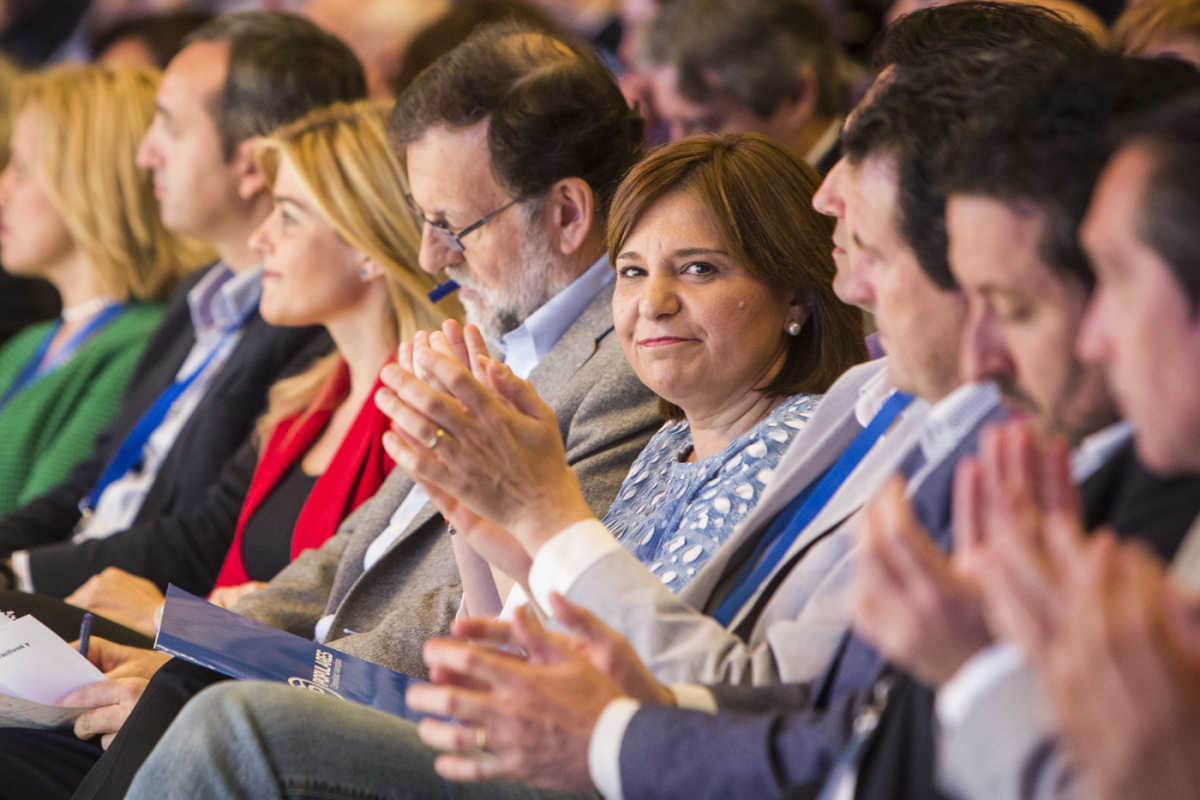 Bonig junto a Rajoy y otros dirigentes del PPCV durante el congreso regional. Foto: EVA MÁÑEZ