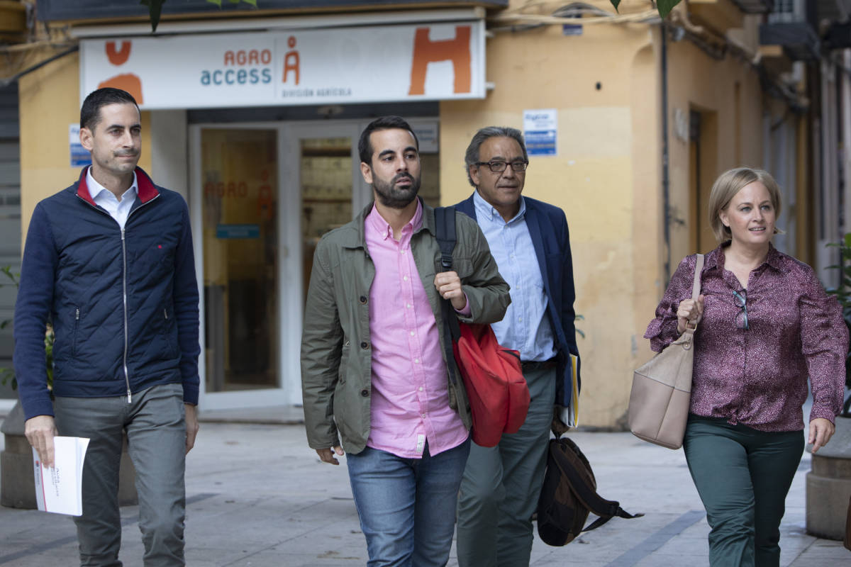 Carlos Fernández Bielsa, José Muñoz, Manolo Mata y Rosa Peris. Foto: EVA MAÑEZ