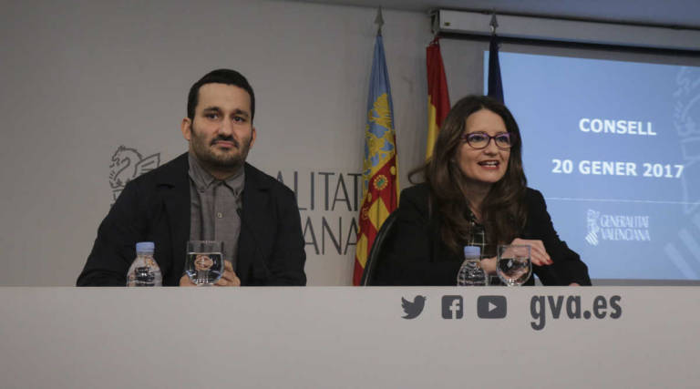 El conseller de Educación, Vicent Marzà, y la vicepresidenta Mónica Oltra