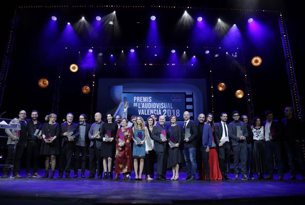 Todos los premiados subieron al escenario al final de la gala. FOTO: Pepe Olivares