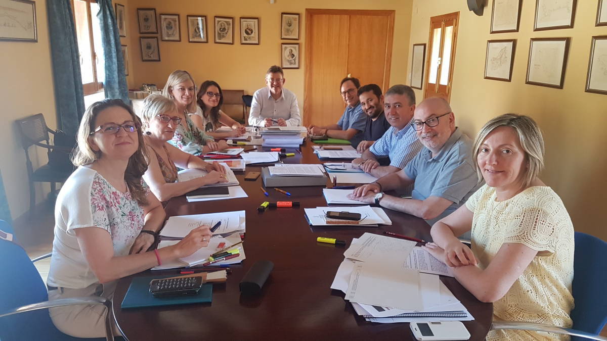 Reunión del Consell durante el último seminari celebrado en Biar y Castalla