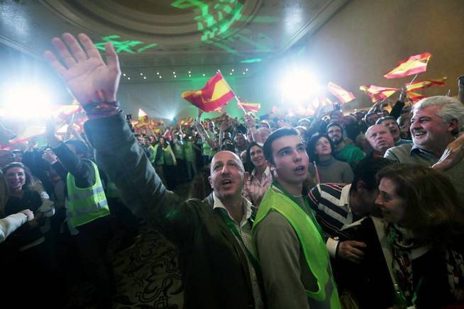 Simpatizantes de Vox en la noche electoral andaluza. Foto: EFE