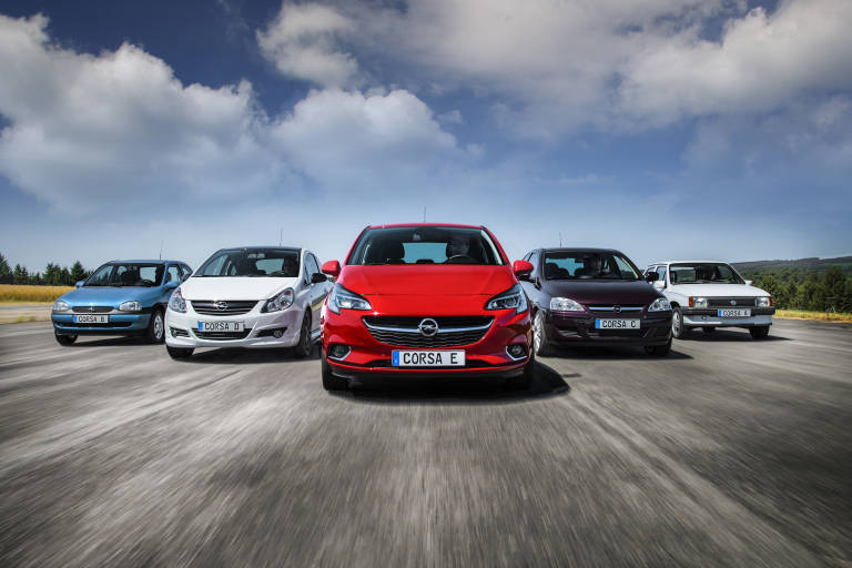 Las cinco generaciones del Opel Corsa se han producido desde sus inicios en 1982 en la planta de Zaragoza.