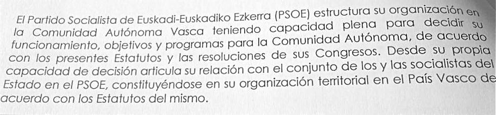 Arriba el artículo 5 del borrador del PSPV y abajo el aprobado en Euskadi