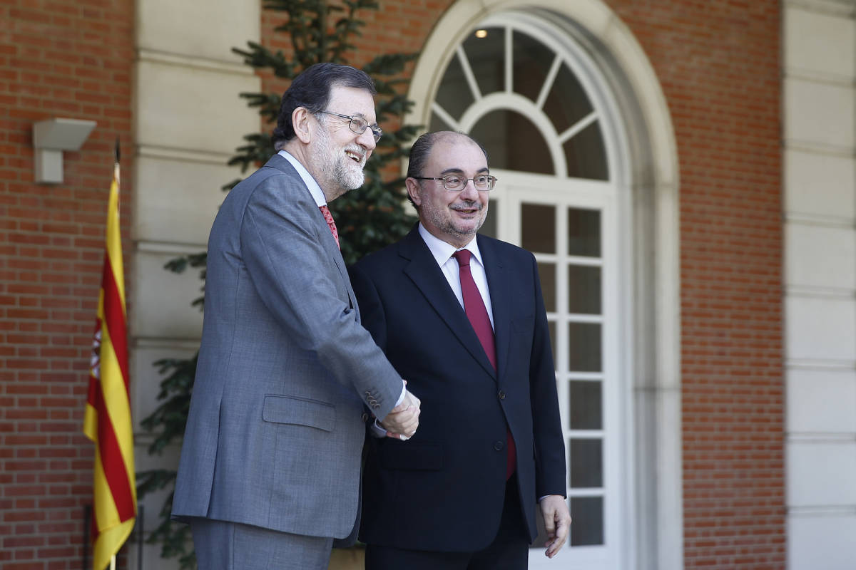 Mariano Rajoy y Javier Lambán. Foto: MONCLOA