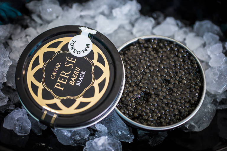 Oleg hace hincapié en que existen muchos tipos de caviar y no todos son tan...
