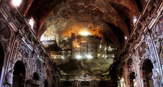 Trabajos en la bóveda de la Iglesia de los Santos Juanes cuyos frescos, obra de Palomino, resultaron seriamente afectados por el fuego 