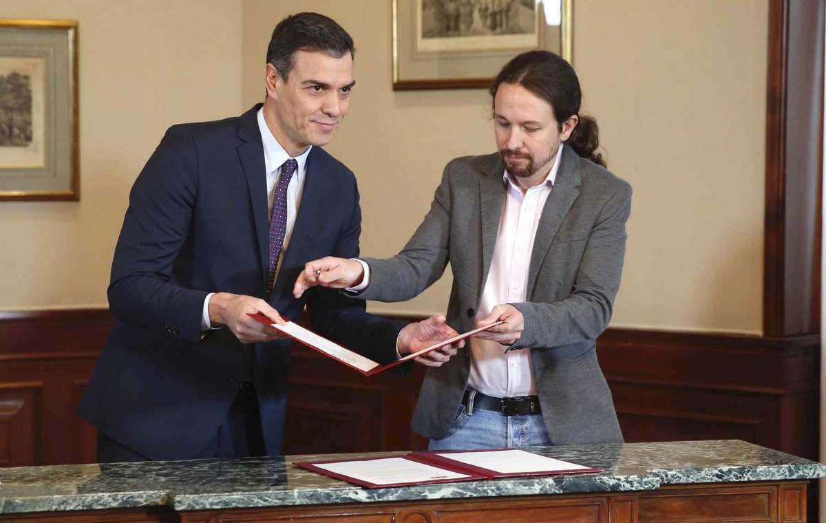 Pedro Sánchez y Pablo Iglesias. Foto: EFE