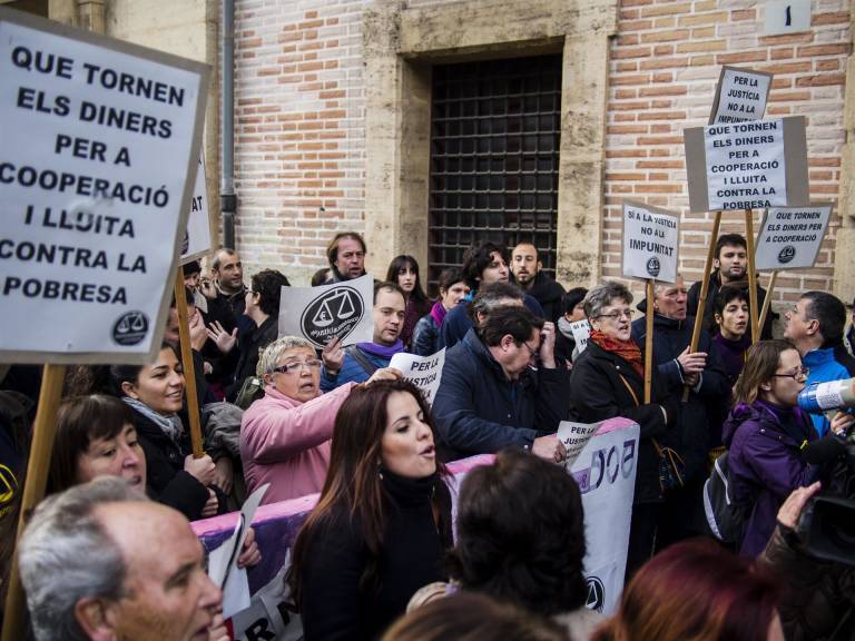 Concentración en València contra la corrupción. Foto: EFE