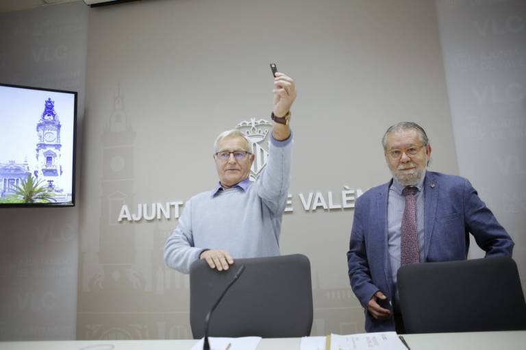 Joan Ribó y el concejal Ramón Vilar. Foto: Ayto de Velencia