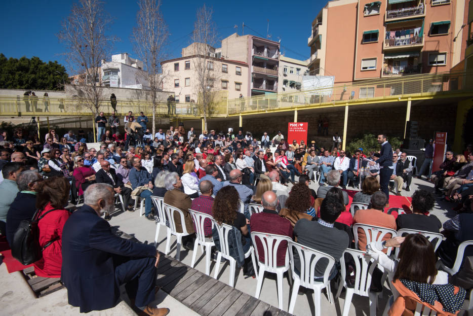 José Muñoz se dirige a los más de 200 militantes y simpatizantes congregados en Las Cigarreras 