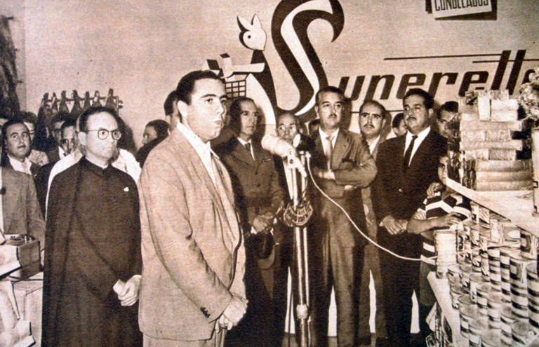 Inauguració del primer Superette en València, l'any 1959, en un acte presidit per l'alcalde de València, Adolfo Rincón de Arellano