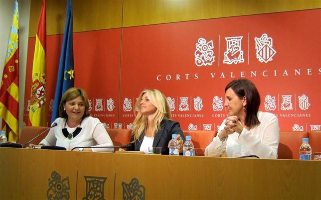 Bonig, Ortiz y Català en una rueda de prensa en Les Corts. Foto: EP