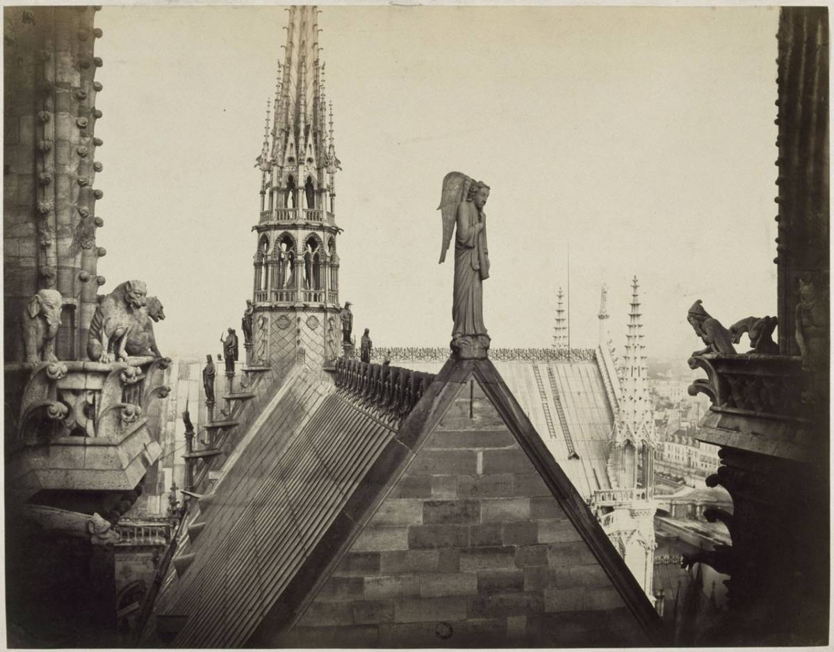 Tejado a dos aguas de la catedral hoy inexistente en una fotografía del siglo XIX