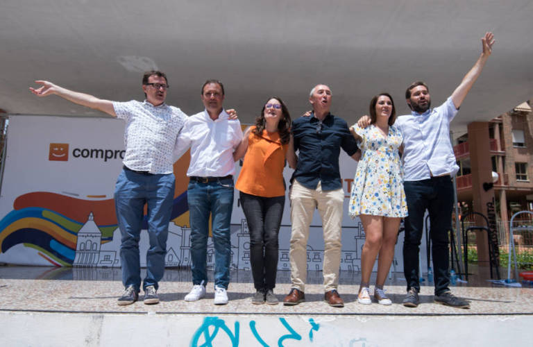 Grezzi, Bellido, Oltra, Baldoví, Mollà y Fullana en un acto en Alicante. Foto: RAFA MOLINA