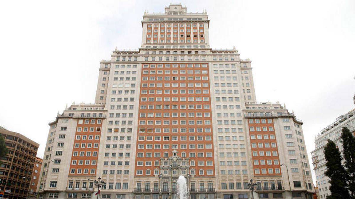 Imagen de archivo del edificio España, que RIU reabrirá como hotel. Foto: RTVE