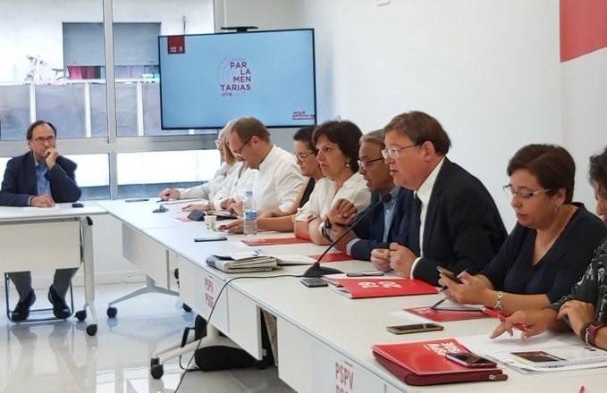 Puig habló en la reunión parlamentaria del PSPV sobre las entregas a cuenta. Foto: VP