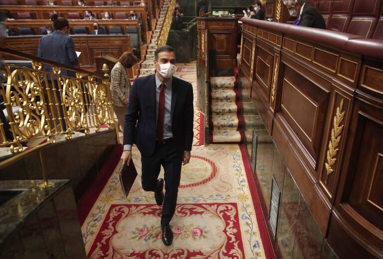 Sánchez, a su salida tras una sesión de control al Gobierno. Foto: EUROPA PRESS/E. Parra. POOL