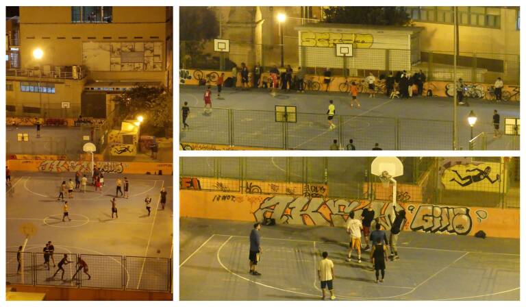 Dinamarca amplificación Mujer Decenas de jóvenes incumplen las normas sanitarias jugando a fútbol y  baloncesto en Benimaclet - Valencia Plaza